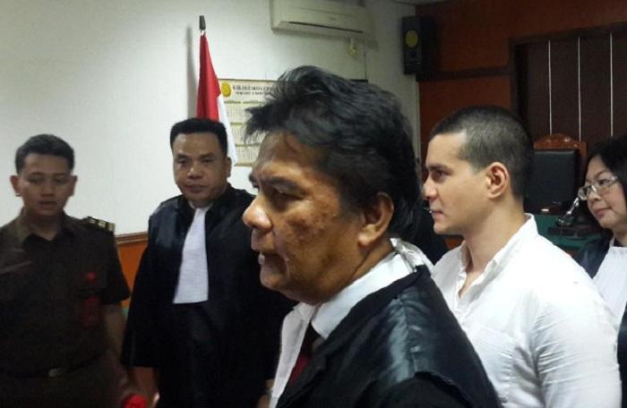 Barang Bukti 92,04 Gram Kokain Milik Steve Emmanuel Dibantah Oleh Kuasa Hukumnya