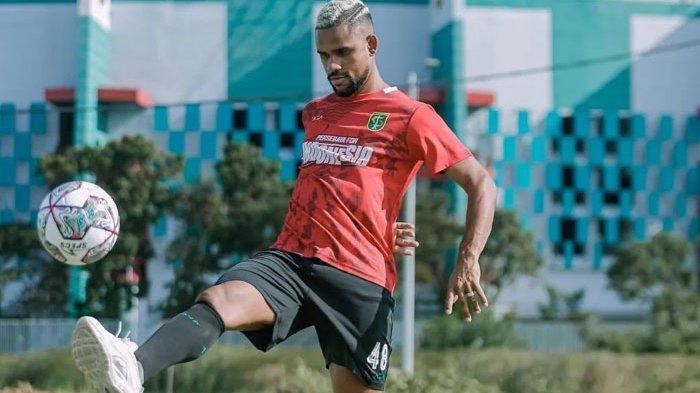 striker-asing-baru-persebaya-surabaya-silvio-junior-2.jpg