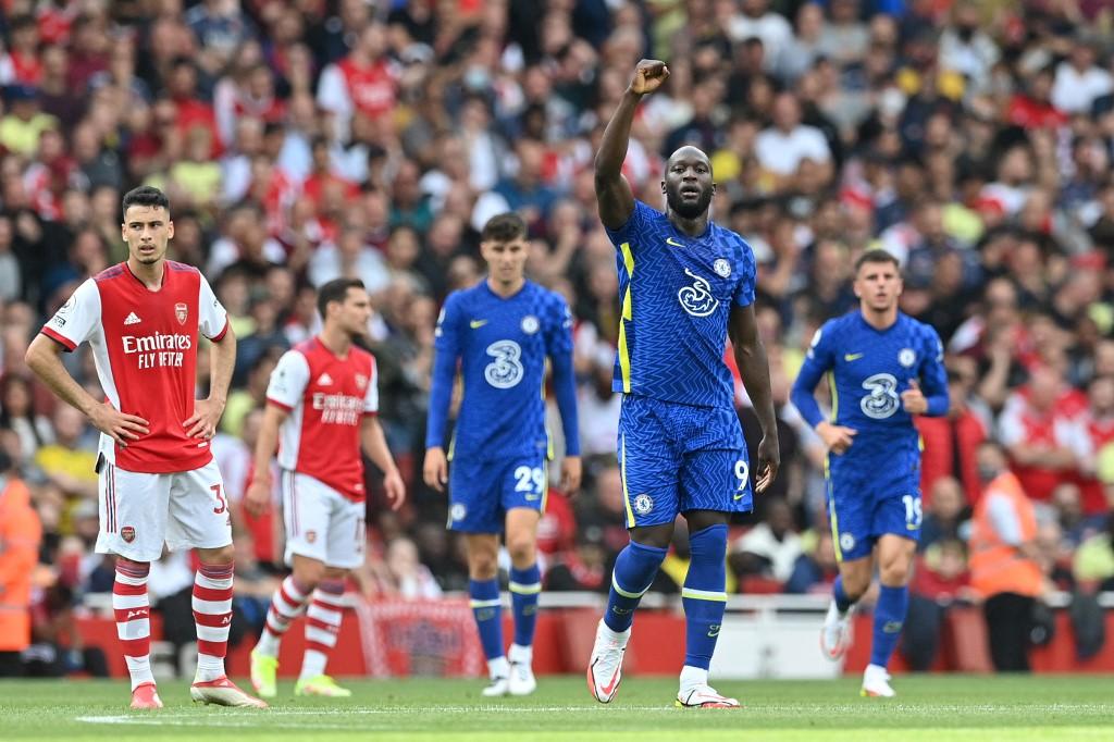 striker-chelsea-belgia-romelu-lukaku-kedua-dari-kanan-merayakan-mencetak-gol-pertama.jpg