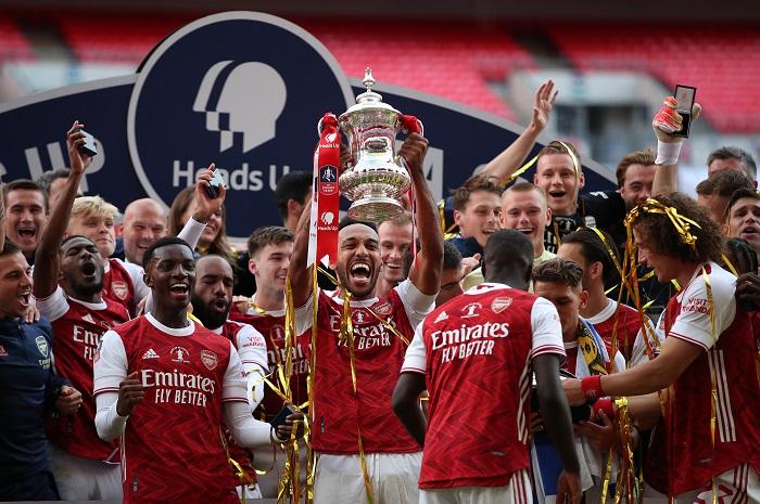 striker-gabon-pierre-emerick-aubameyang-kapten-arsenal.jpg