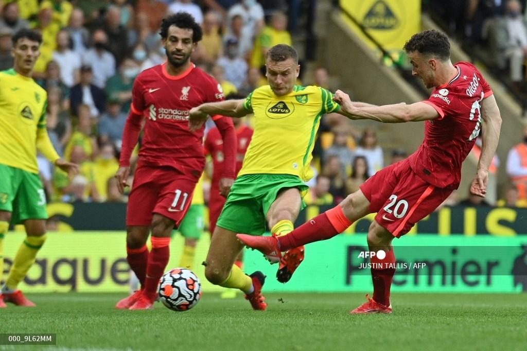 striker-liverpool-asal-portugal-diogo-jota-kanan-mencetak-gol-pembuka.jpg