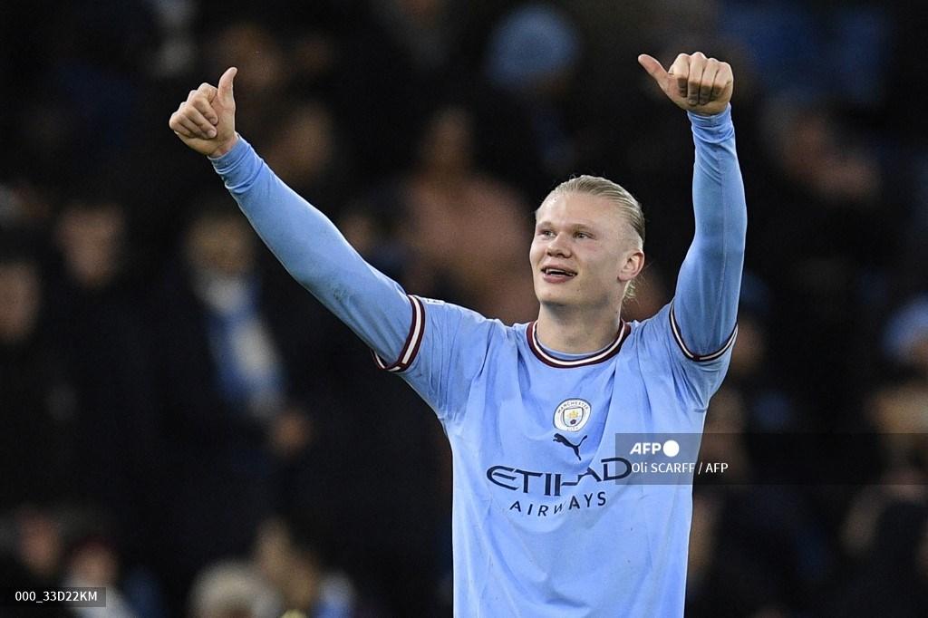 striker-manchester-city-asal-norwegia-erling-haaland-merayakan-kemenangannya.jpg