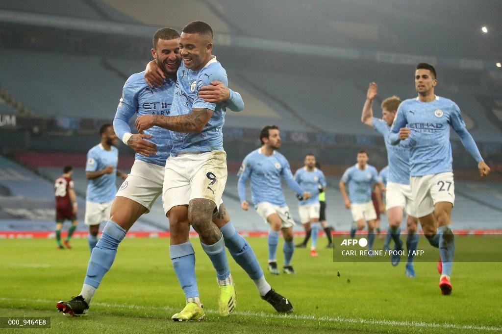 striker-manchester-city-brasil-gabriel-jesus-2l-merayakan-mencetak-gol.jpg