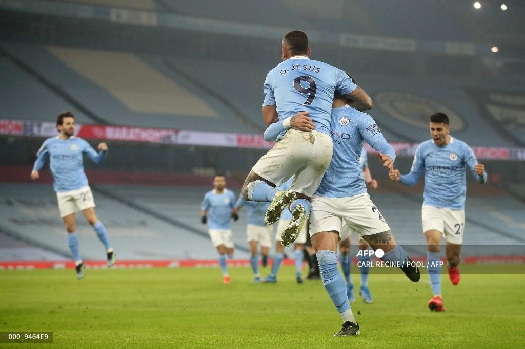 striker-manchester-city-brasil-gabriel-jesus-tengah-merayakan-mencetak-gol-kedua-timnya.jpg