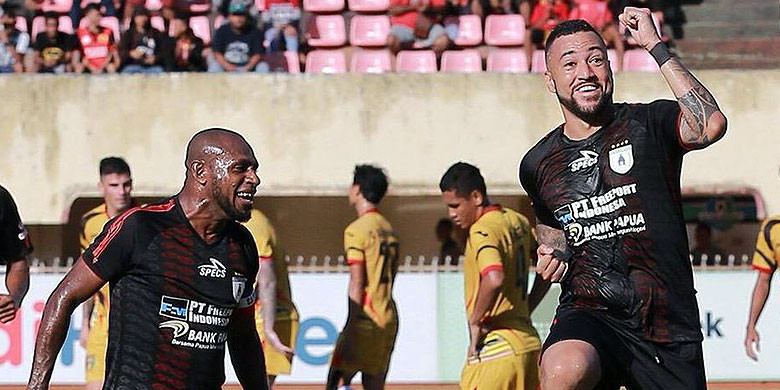 striker-persipura-jayapura-marcel-sacramento_20180426_164208.jpg