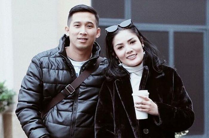 suami-nindy-ayunda-positif-narkoba-telah-diamankan-di-rumahnya-pada-kamis-712021.jpg