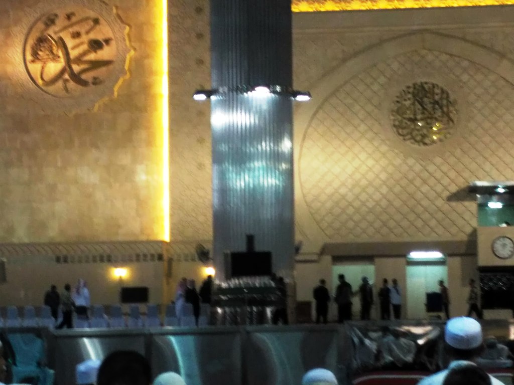 suasana-di-masjid-istiqlal-jelang-kedatangan-raja-salman-bin-abdulaziz-al-saud_20170302_120927.jpg