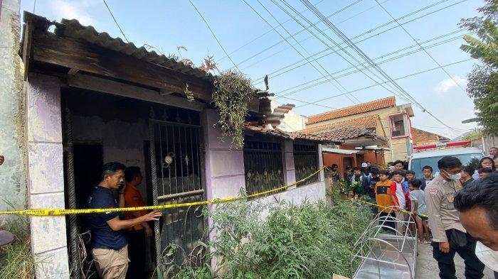 suasana-di-rumah-lokasi-penemuan-kerangka-ibu-dan-anak.jpg
