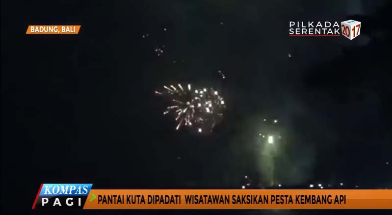 suasana-malam-tahun-baru-di-pantai-kuta_20170101_133540.jpg