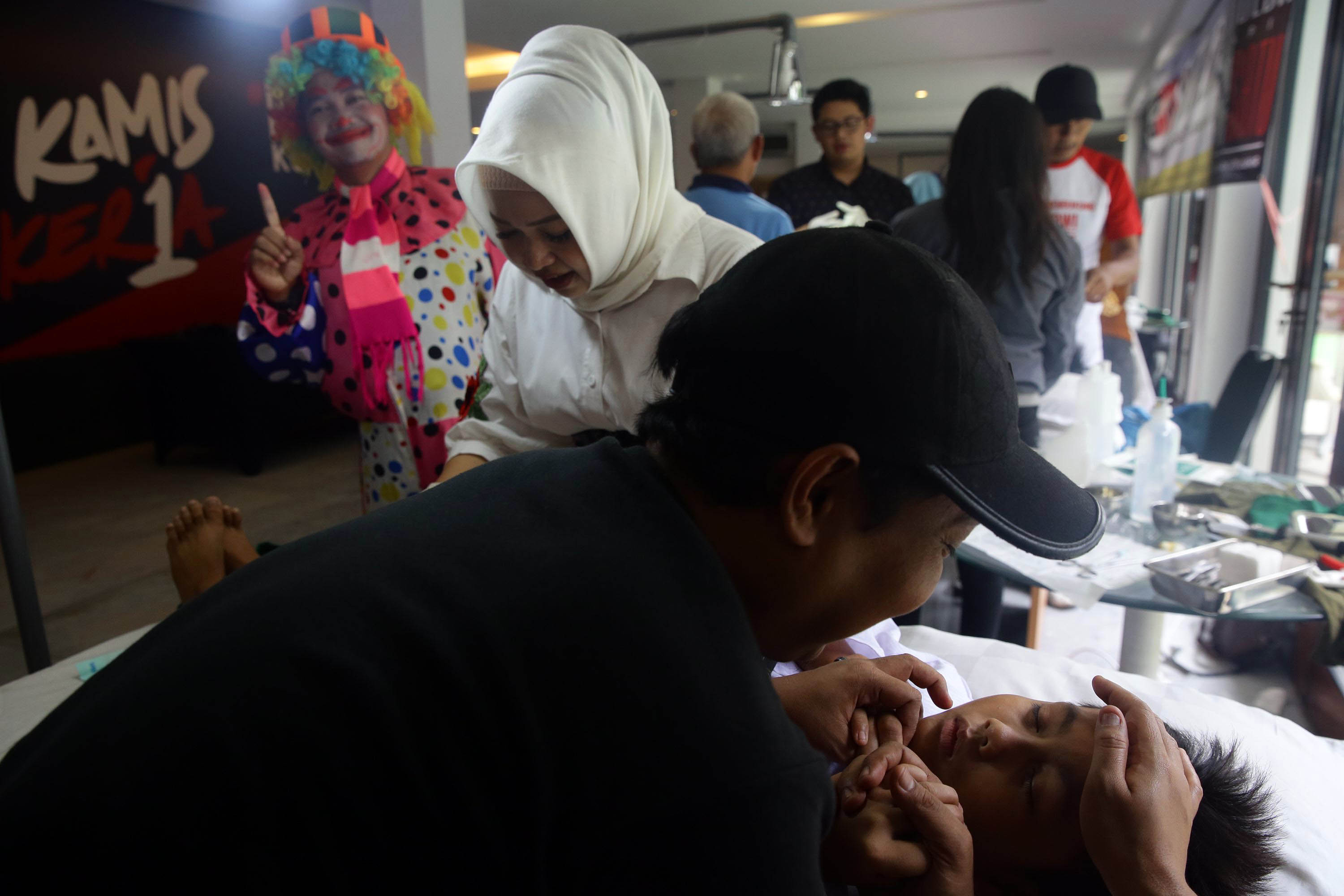 sunatan-massal-gratis-pl-bersatu_20190316_202129.jpg
