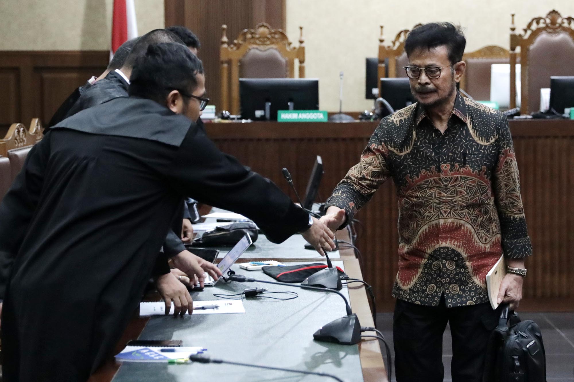 syahrul-yasin-limpo-divonis-10-tahun-penjara_20240711_144950.jpg