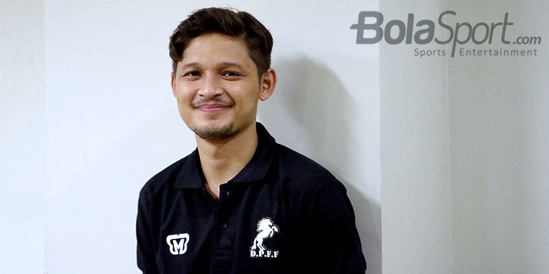 syamsir-alam-mantan-gelandang-timnas-indonesia_20180213_111217.jpg