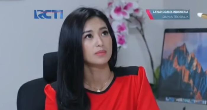 sylvia-fully-sebagai-bu-ines-di-dunia-terbalik.jpg