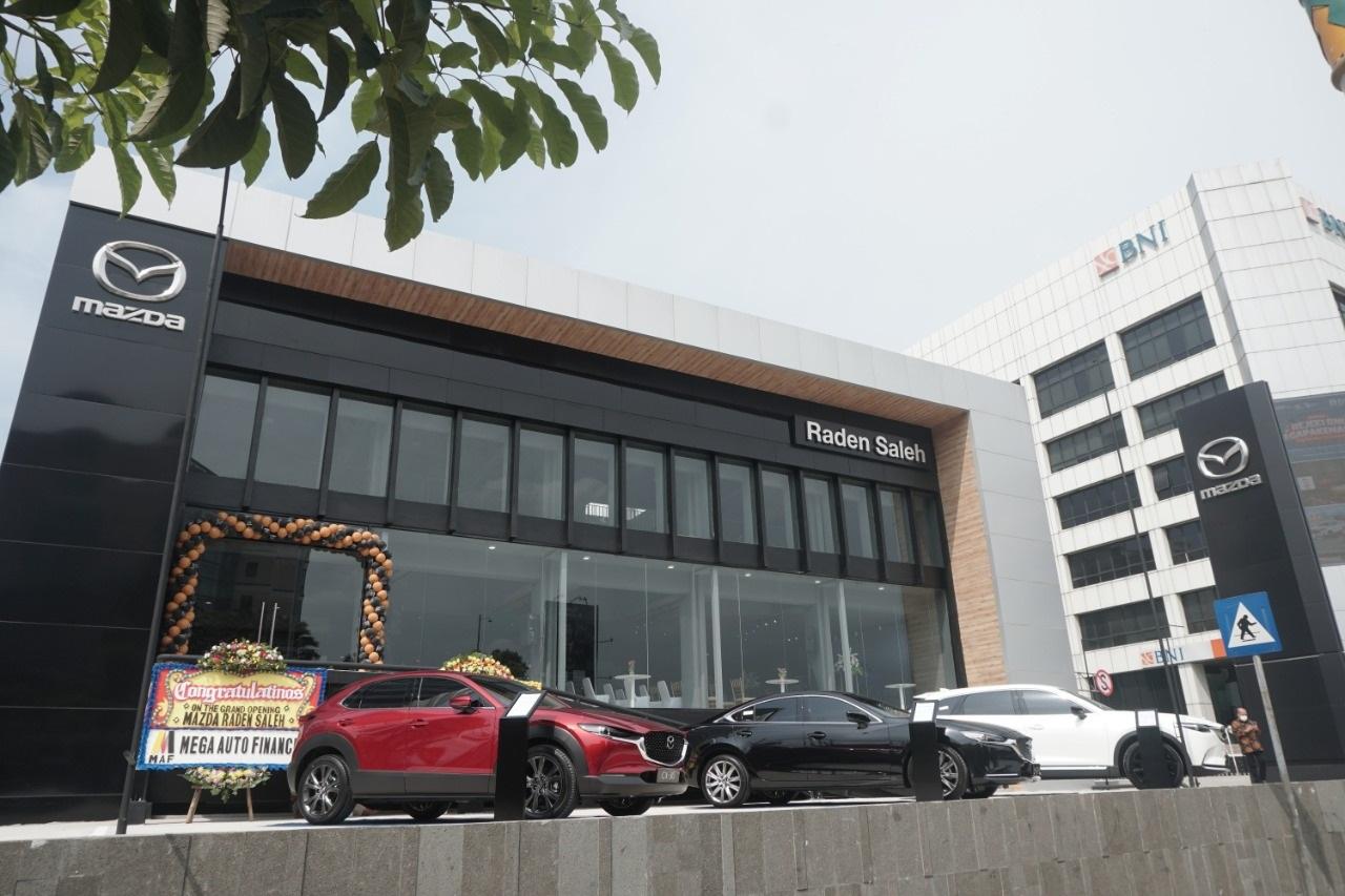 t-eurokars-motor-indonesia-emi-meresmikan-dealer-mazda-ke-25-di.jpg