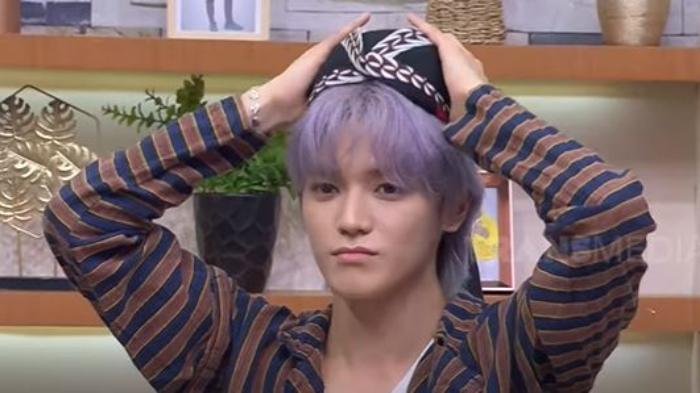 taeyong-nct-antusias-saat-memakai-baju-lurik-dan-blangkon.jpg