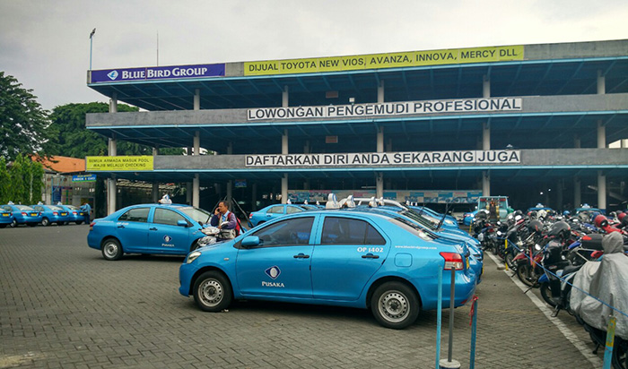taksi-blue-bird-surabaya_20160323_182240.jpg