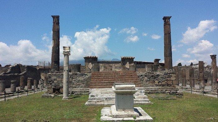 taman-arkeologi-pompeii-italia-kamis-1102020.jpg
