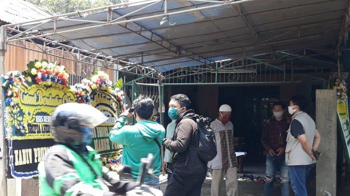 tampak-rumah-duka-briptu-andry-budi-wibowo-di-jalan-raya-pondok-ranggon.jpg