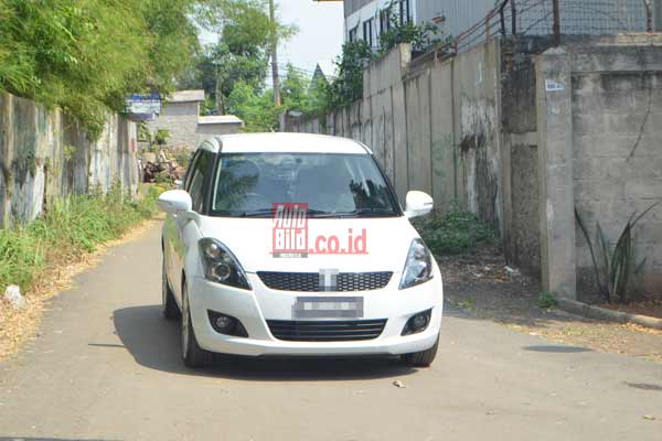tampang-suzuki-swift-terbaru_20150602_153625.jpg