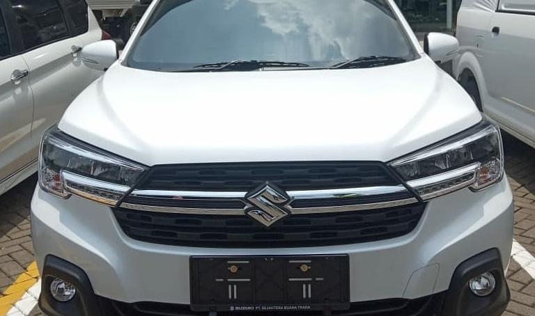 tampilan-depan-medium-suv-suzuki-xl7.jpg