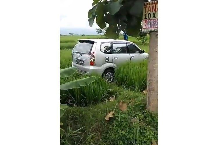 tangkapan-layar-dari-sebuah-video-yang-mem.jpg