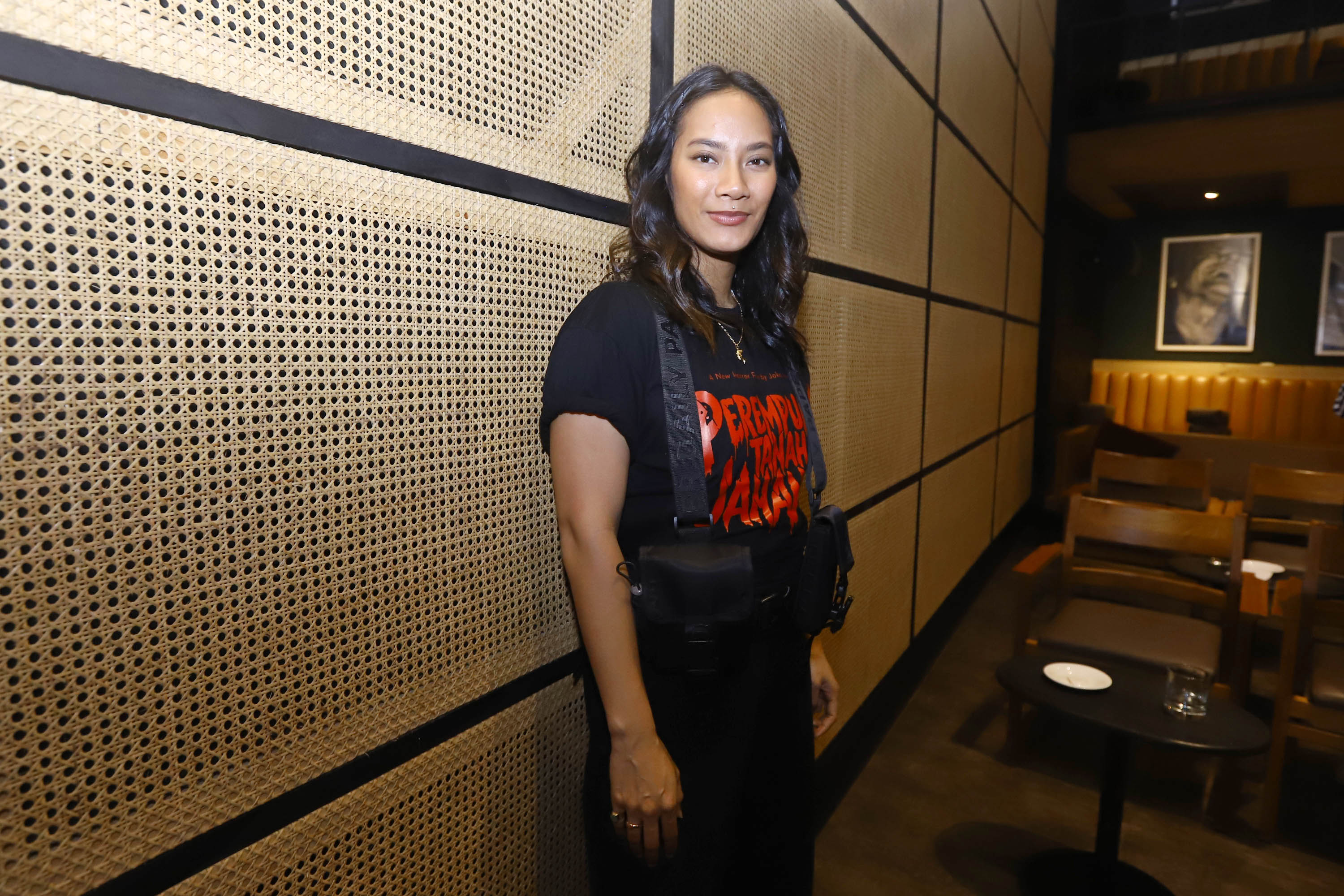tara-basro-main-film-perempuan-tanah-jahanam_20190226_191900.jpg