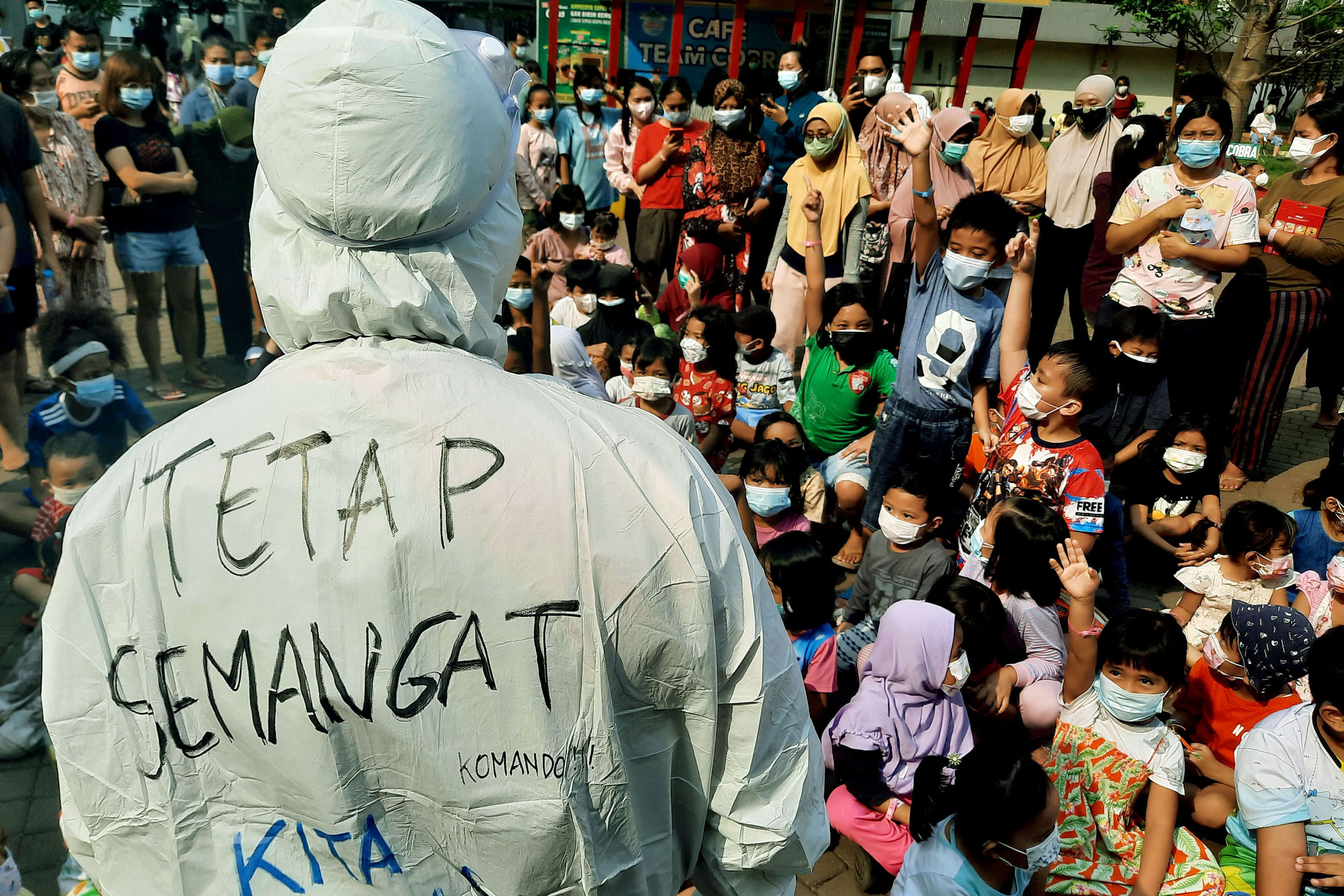 tawa-canda-si-kecil-di-wisma-atlet-kemayoran_20210722_180125.jpg