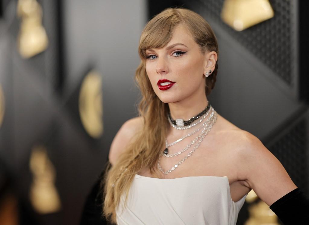 taylor-swift-menghadiri-grammy-awards-ke-66.jpg