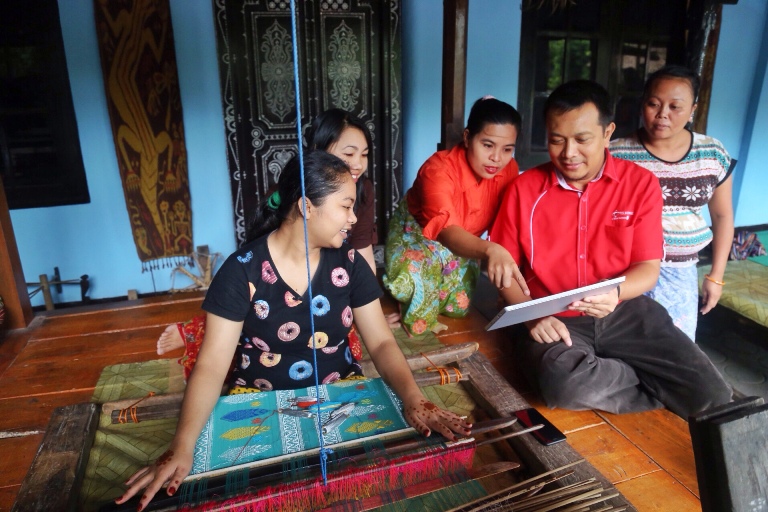 telkomsel-di-lombok_20150308_054024.jpg