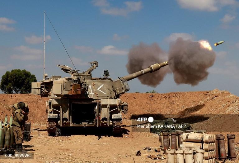 tentara-israel-menembakkan-howitzer-self-propelled-155mm.jpg