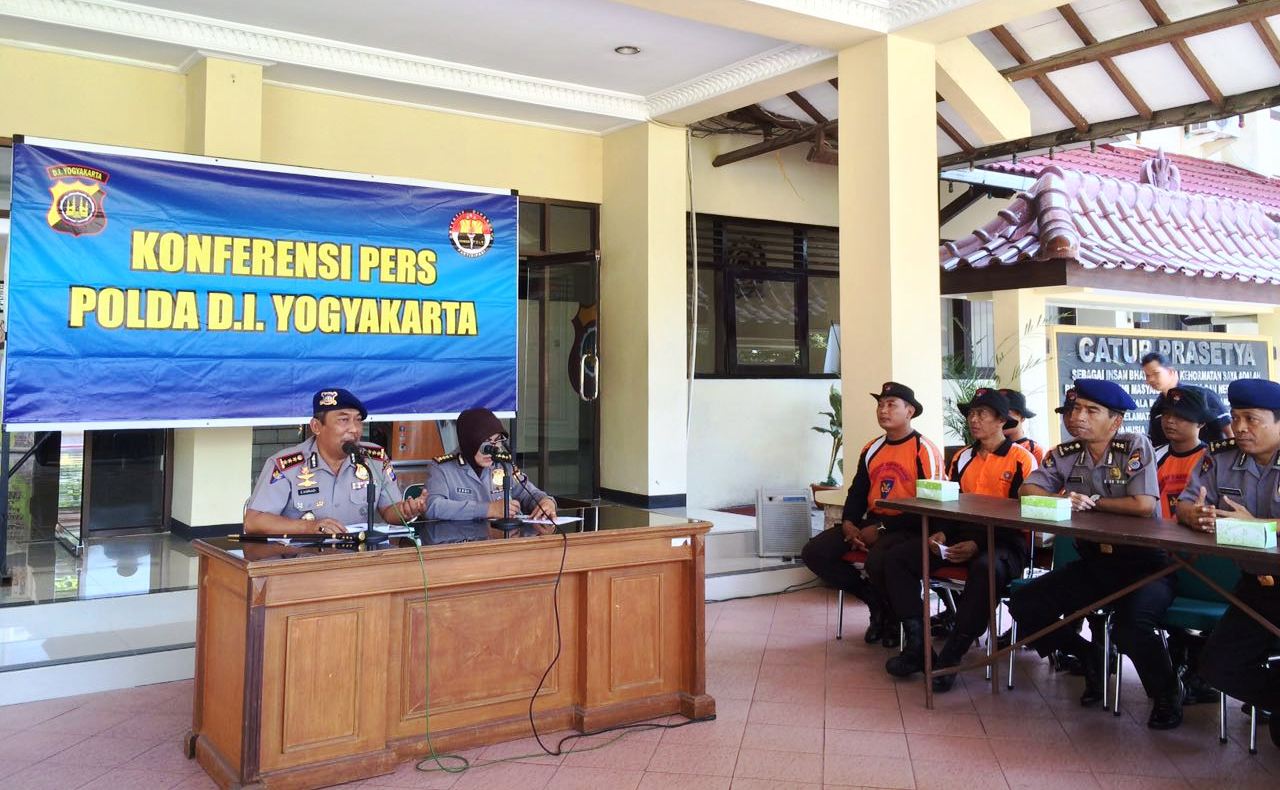 terkait-santri-tenggelam_20160916_145841.jpg