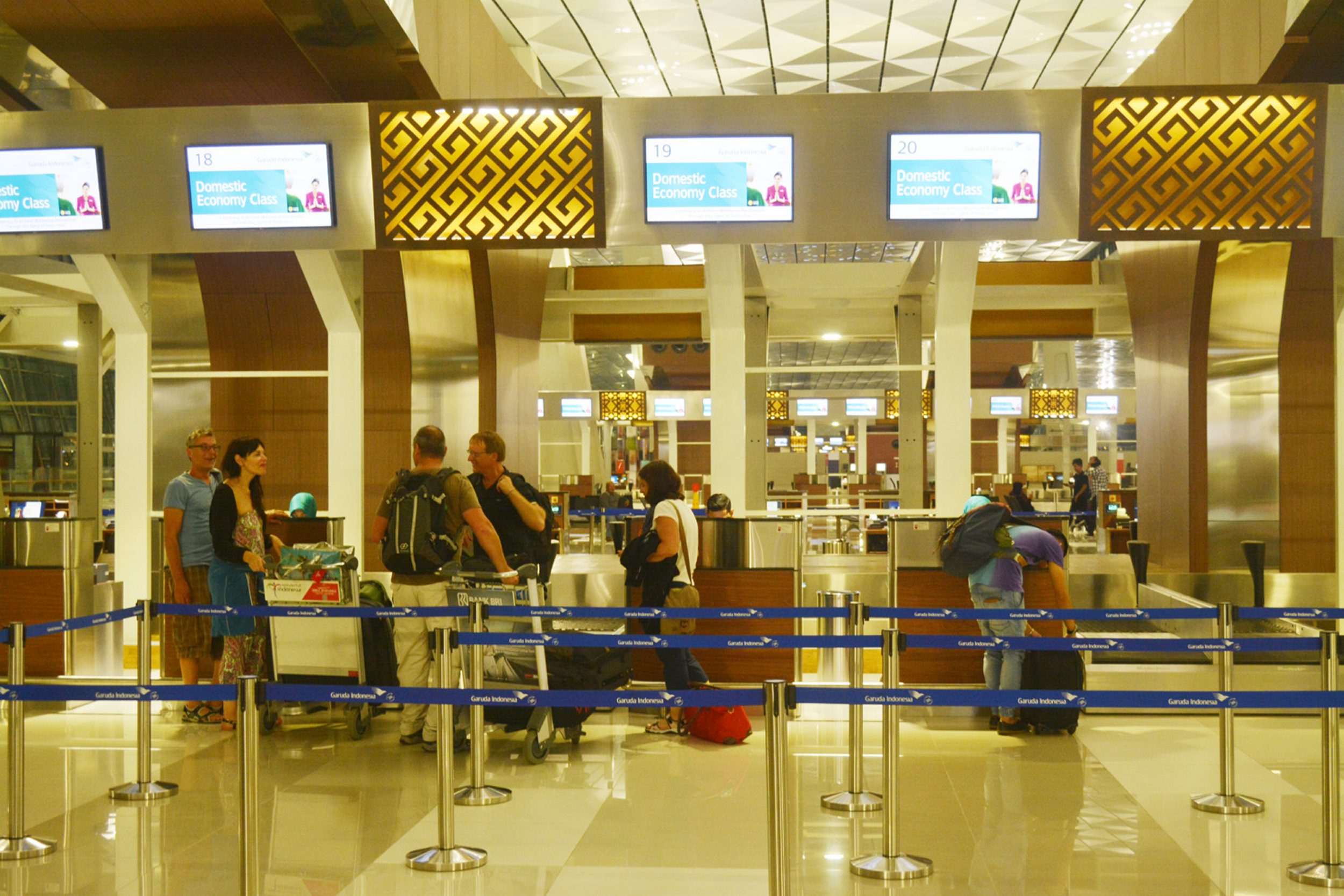 terminal-3-ultimate-bandara-sh-mulai-beroperasi_20160810_112845.jpg