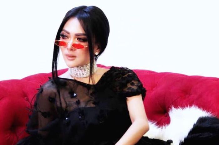 Ternyata Syahrini Pernah Jebloskan Haters-nya ke Penjara