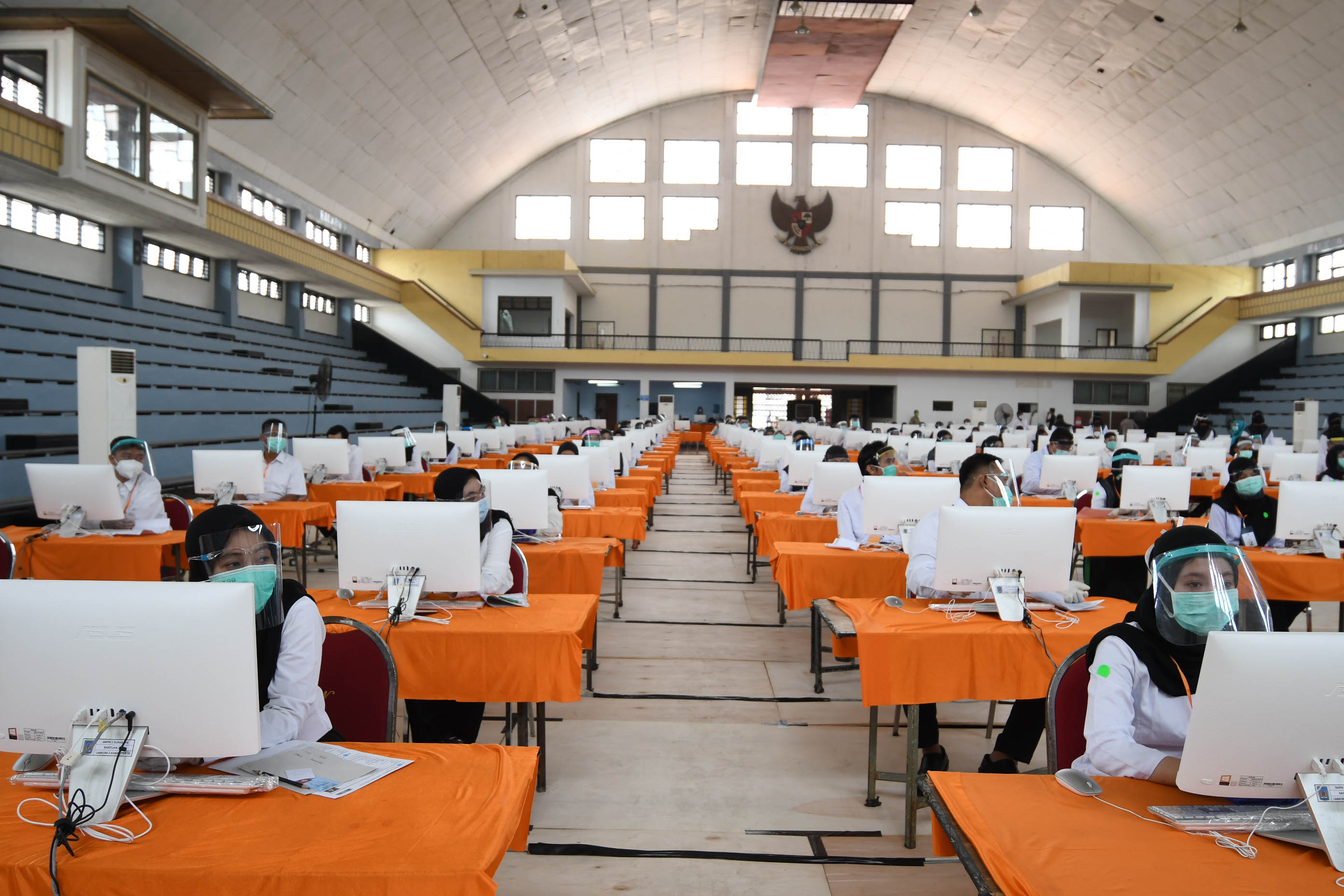 tes-skb-cpns-pemkot-surabaya-digelar-dengan-protokol-kesehatan_20200923_230915.jpg