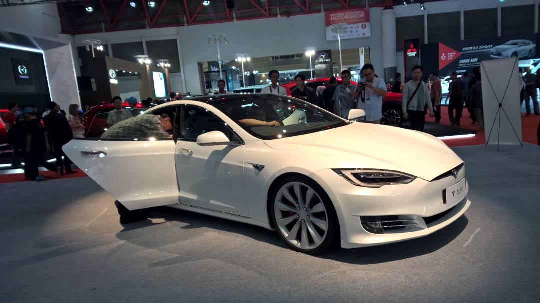 tesla_20170428_132523.jpg