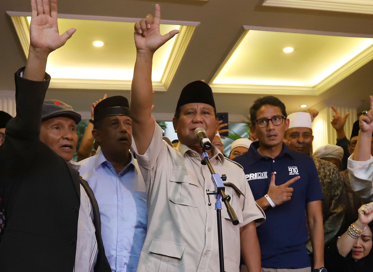 tetap-klaim-memenangkan-pemilu-prabowo-kini-didampingi-sandi_20190418_191904.jpg