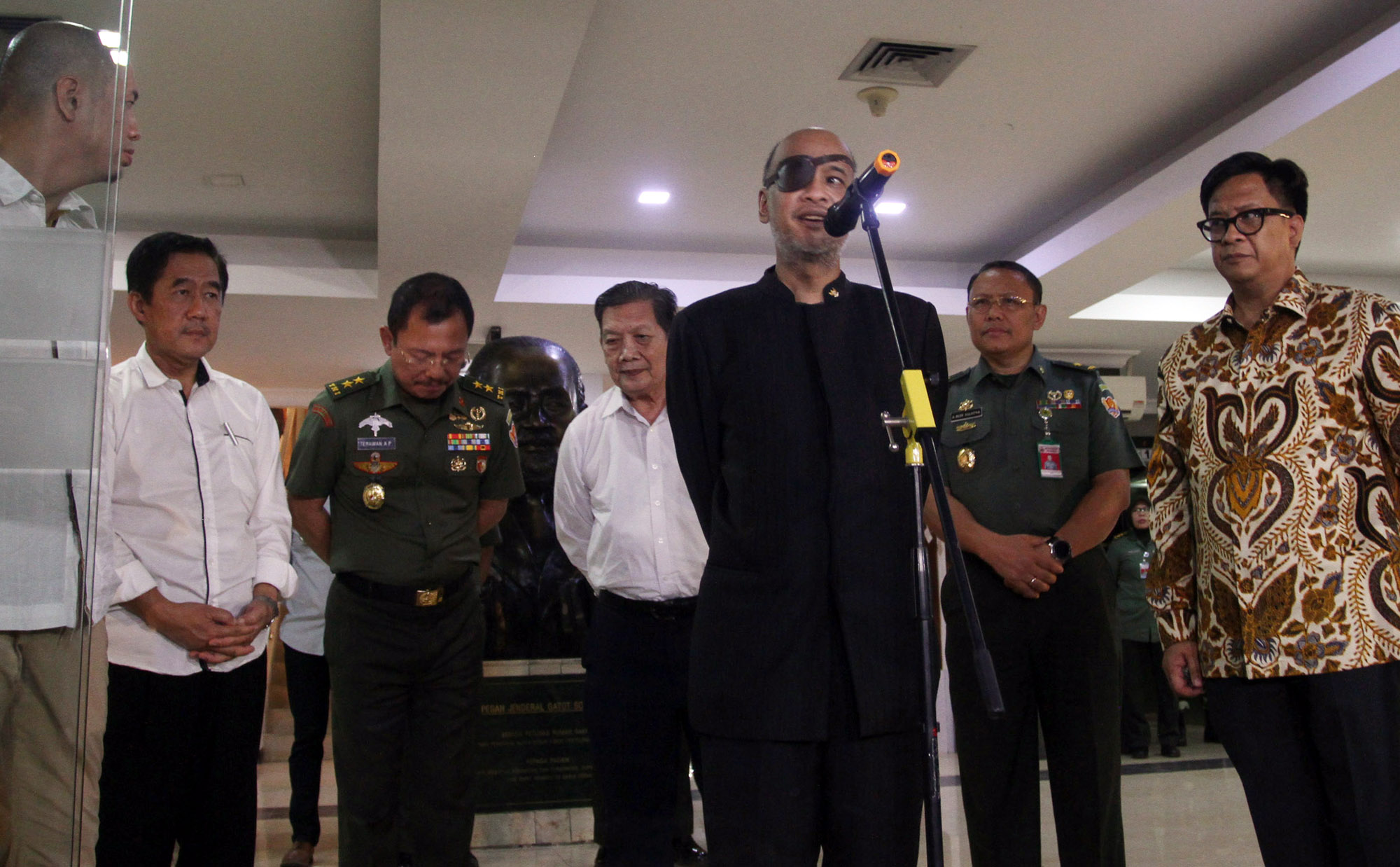 thareq-kemal-habibie-memberikan-keterangan-pers_20190910_220933.jpg