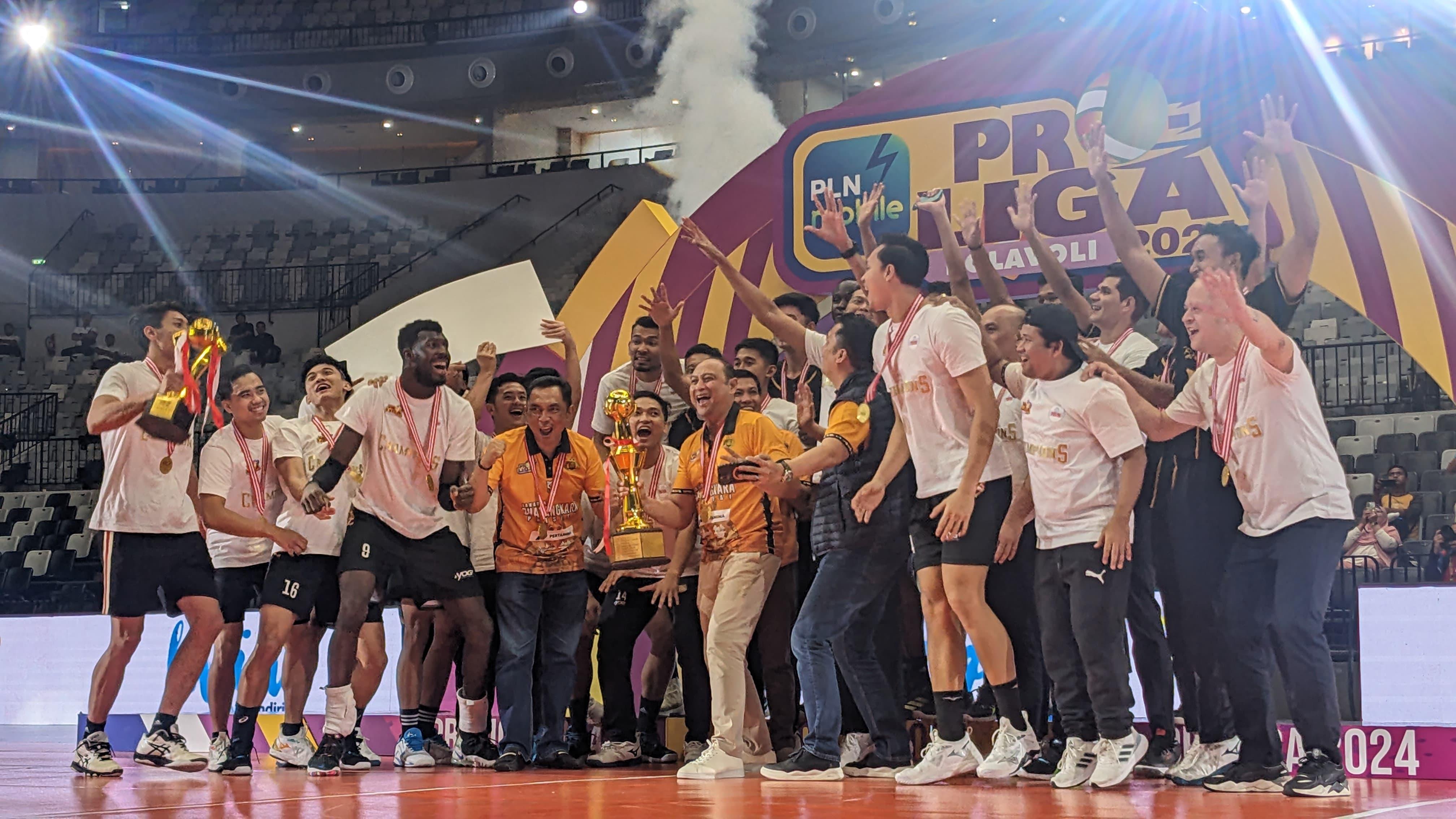 tim-bola-voli-jakarta-bhayangkara-presisi-merayakan-gelar-juara-proliga-2024.jpg