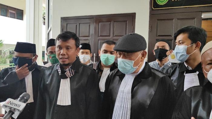 tim-kuasa-hukum-gus-nur-eggy-sudjana-kanan-ahmad-khazinudin.jpg