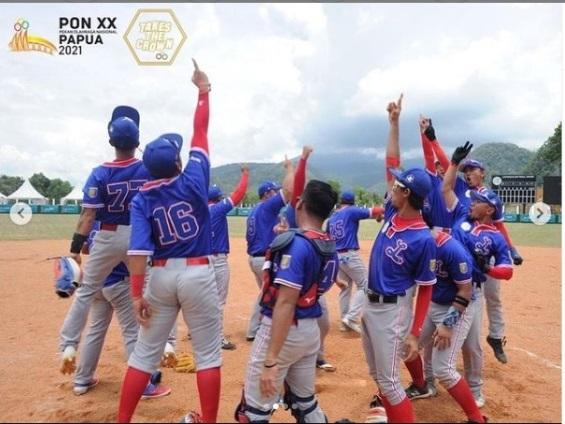 tim-softball-putra-lampung.jpg