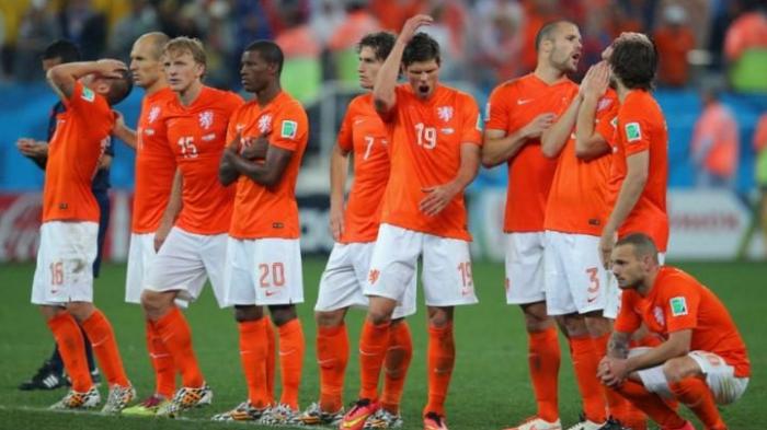 timnas-belanda-nangis_20160329_012049.jpg