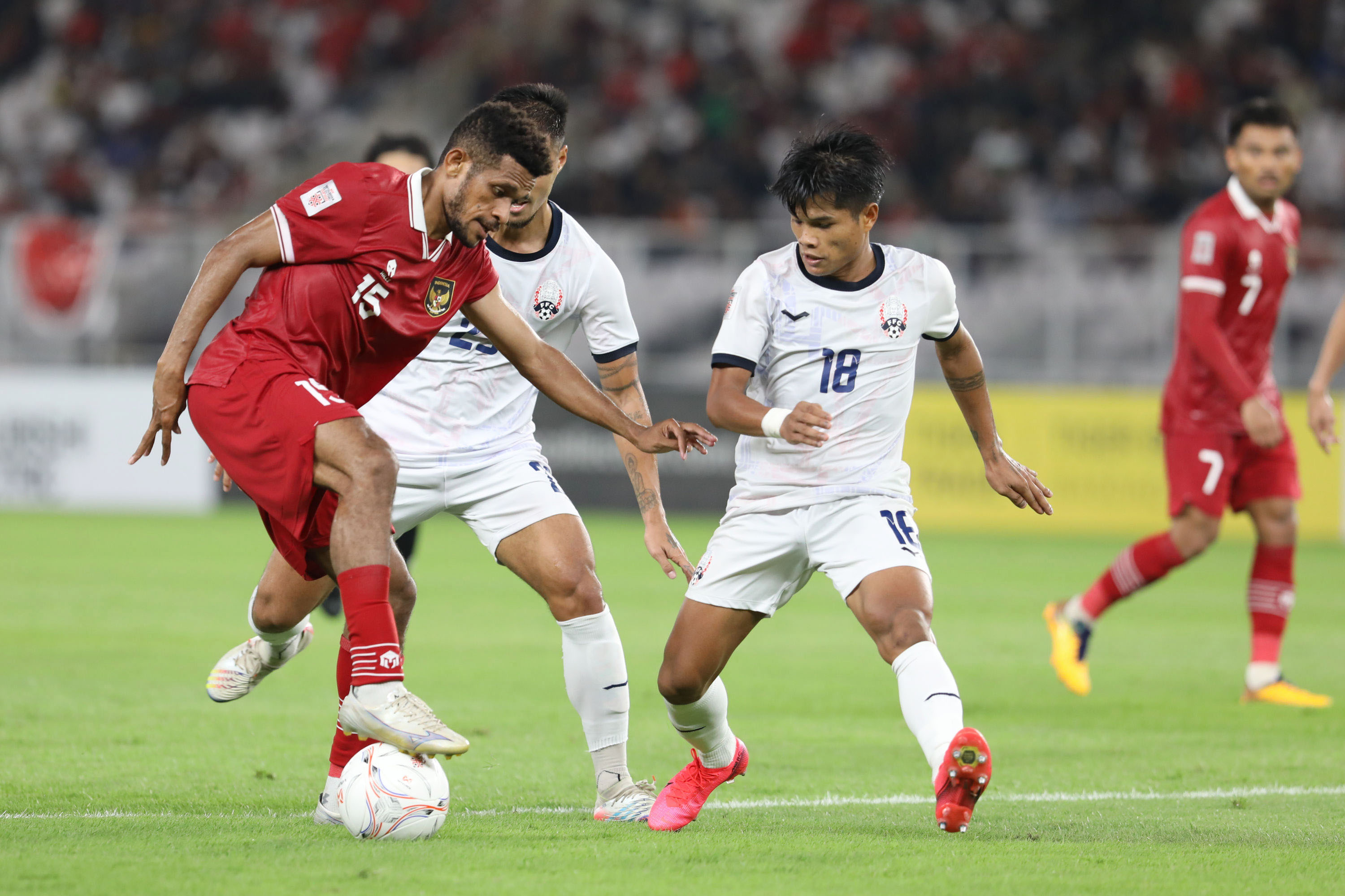 timnas-indonesia-hadapi-kamboja_20221223_194916.jpg