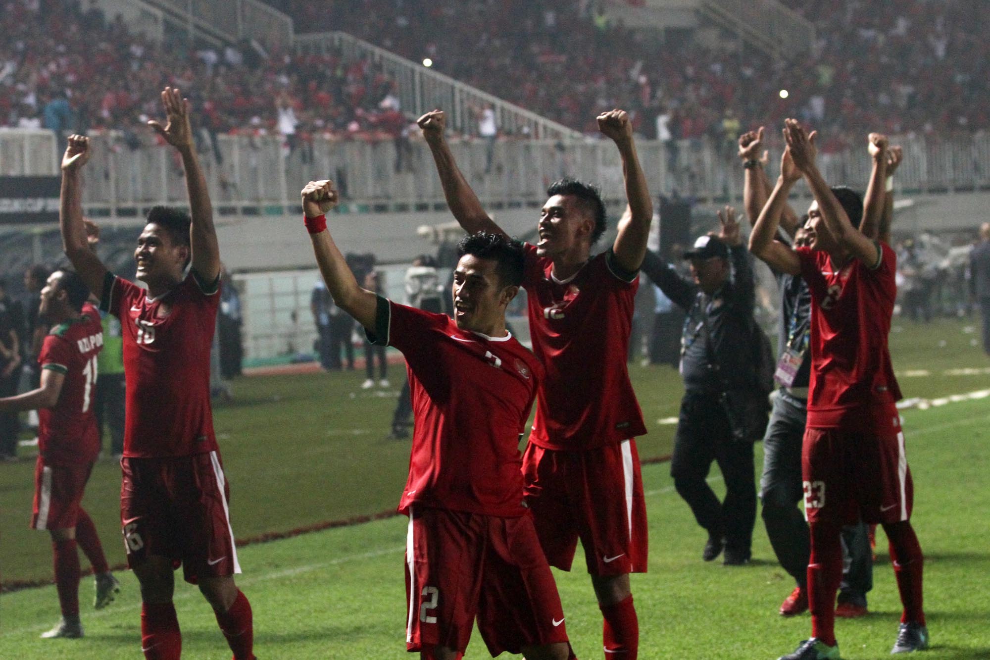 timnas-indonesia-kalahkan-thailand_20161214_213402.jpg
