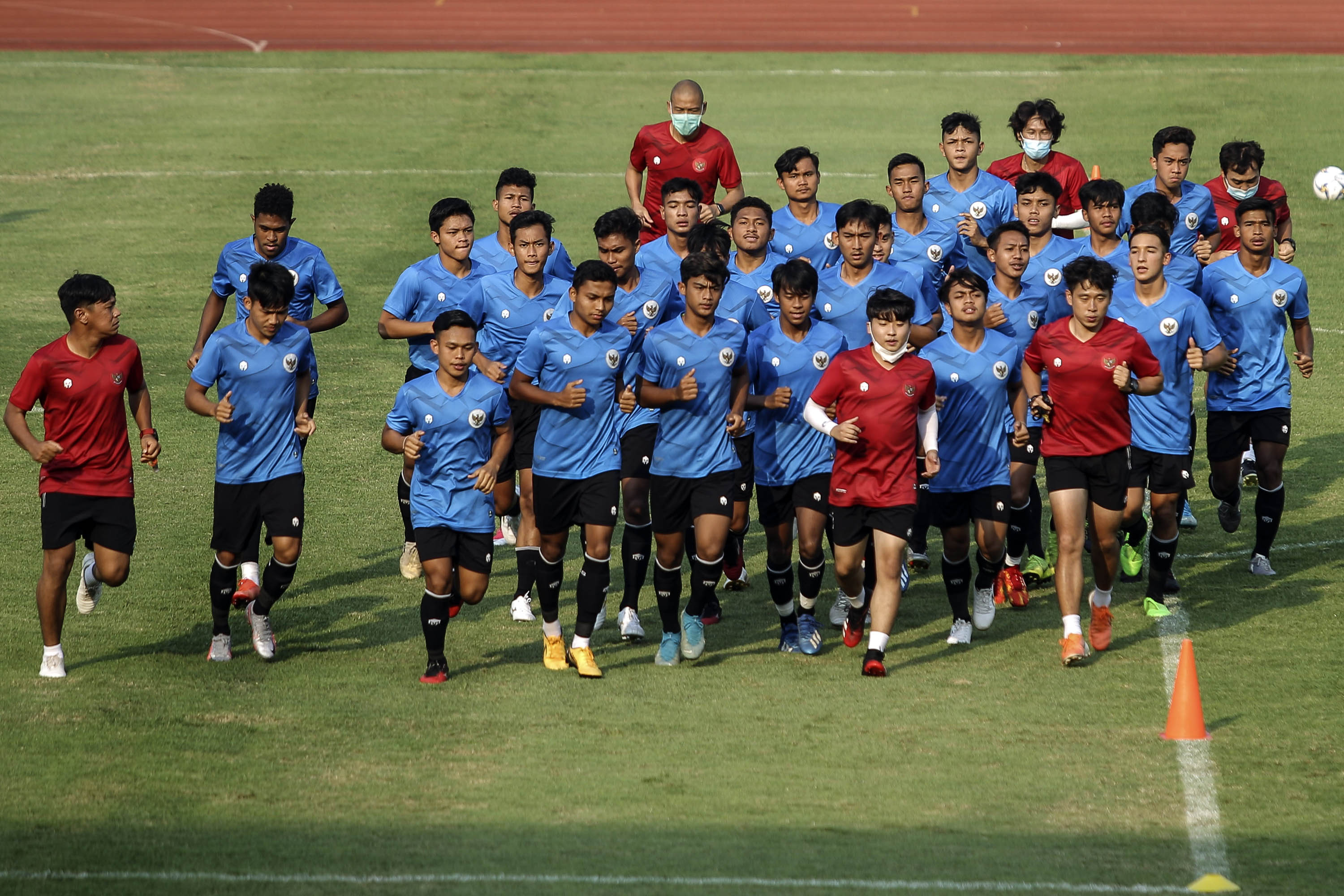 timnas-indonesia-u19-berlatih-jelang-tc-di-kroasia_20200820_234626.jpg