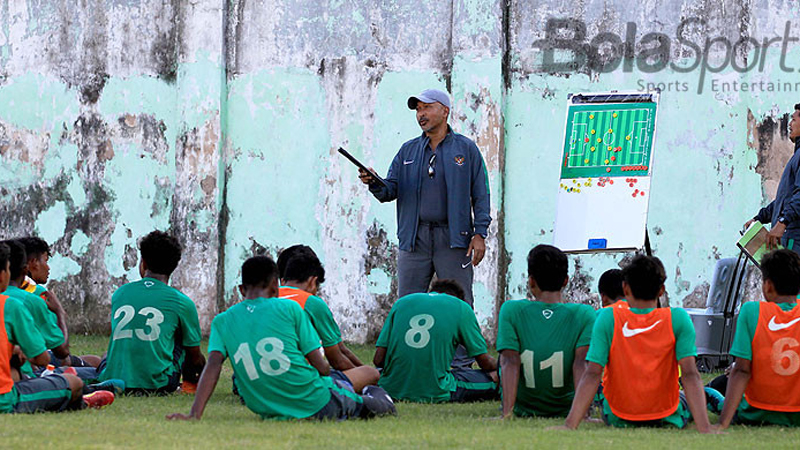 timnas-u-16-indonesia-fakhri-husaini-4_20180809_154737.jpg