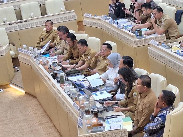 tito-sentilll-kepalaa-daerah.jpg