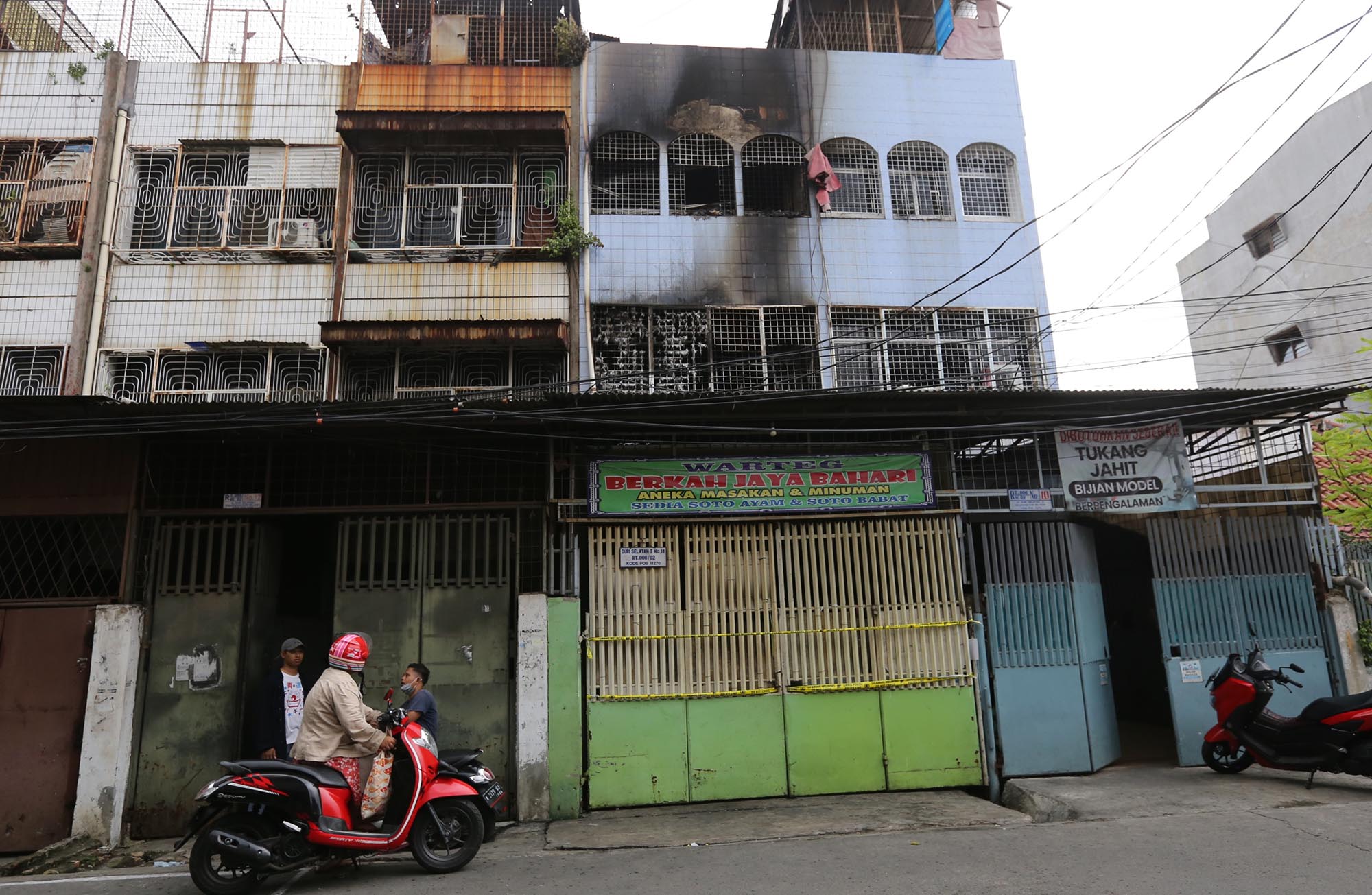 tkp-tewasnya-6-orang-anak-kost_20220817_204914.jpg