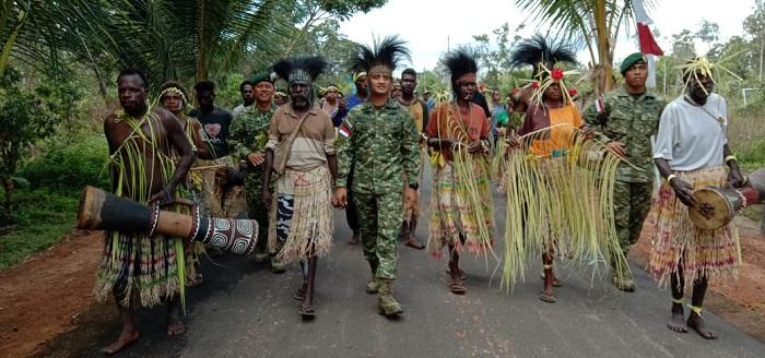 tni-adat.jpg