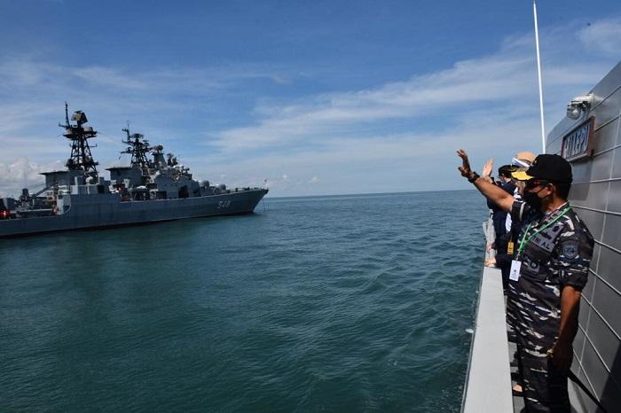 tni-angkatan-laut-dan-angkatan-laut-sejumlah-negara-menggelar-latihan-bersama.jpg