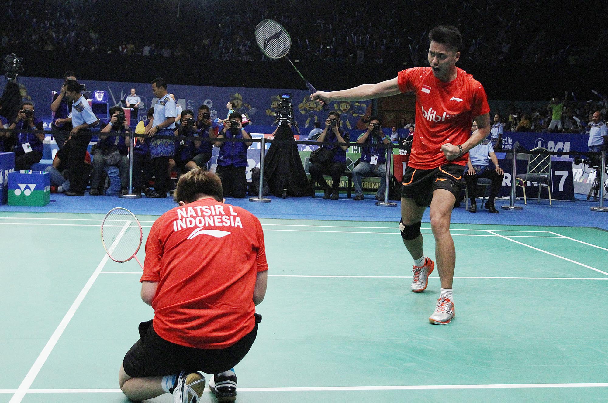tontowi-ahmad-dan-liliyana-natsir-tumbangkan-pasangan-korea_20170613_173613.jpg